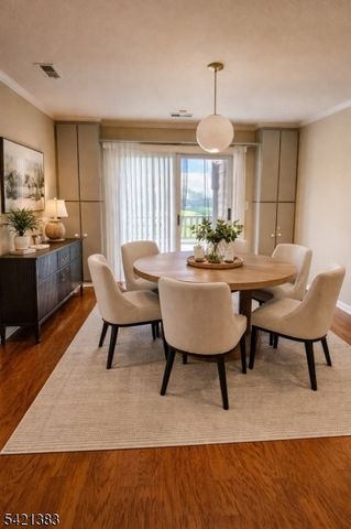 54 Holly Ct 54, Edison Twp., NJ 08820