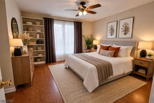 54 Holly Ct 54, Edison Twp., NJ 08820