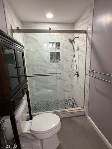 54 Holly Ct 54, Edison Twp., NJ 08820