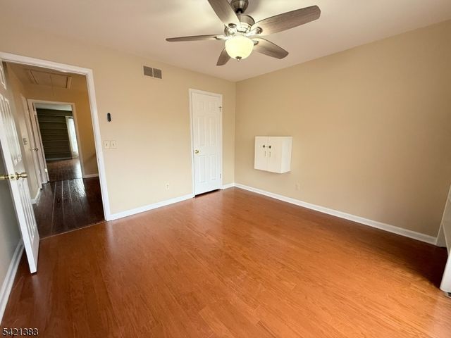 54 Holly Ct 54, Edison Twp., NJ 08820