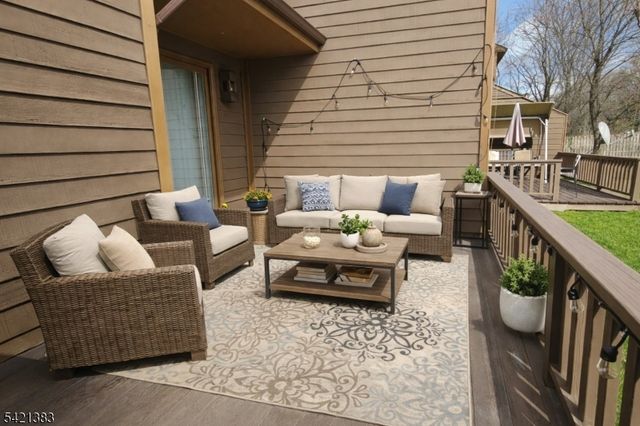 54 Holly Ct 54, Edison Twp., NJ 08820