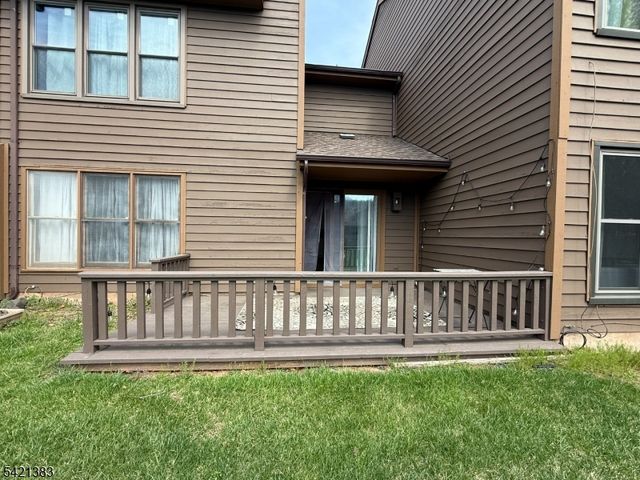 54 Holly Ct 54, Edison Twp., NJ 08820