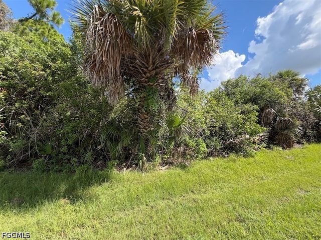 1368 Commerce ST, Port Charlotte, FL 33953
