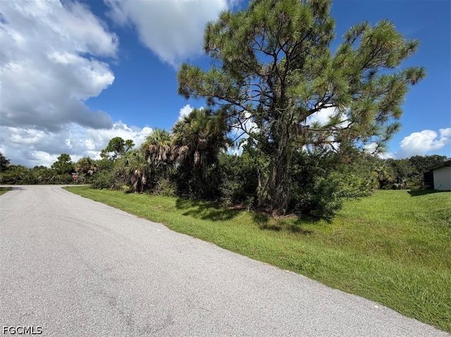1368 Commerce ST, Port Charlotte, FL 33953