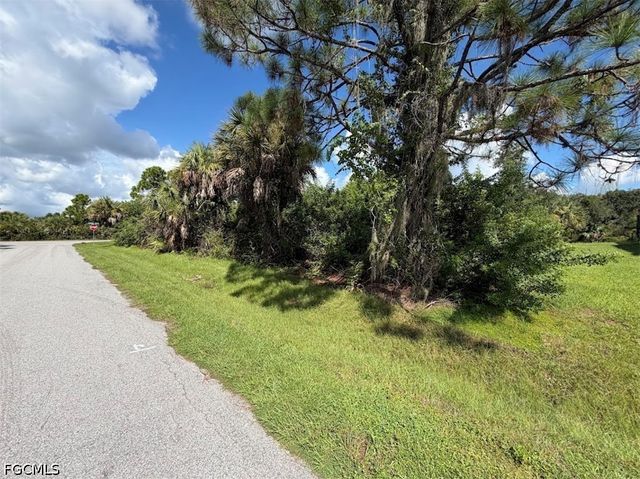 1368 Commerce ST, Port Charlotte, FL 33953