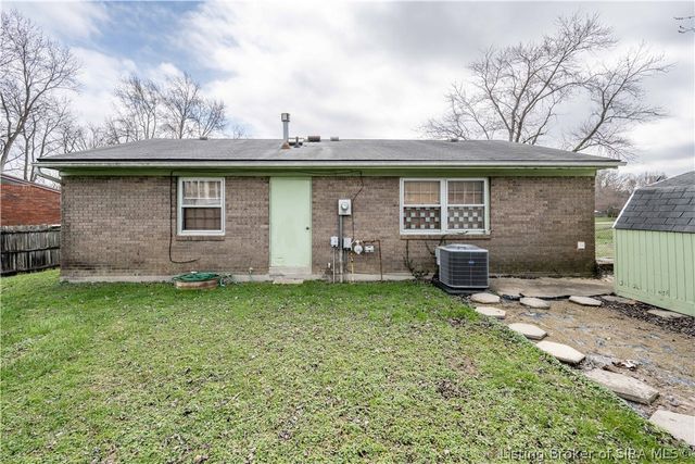 2116 Palmer Court, New Albany, IN 47150