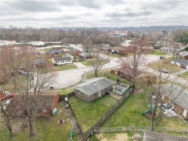 2116 Palmer Court, New Albany, IN 47150