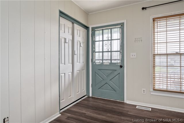 2116 Palmer Court, New Albany, IN 47150