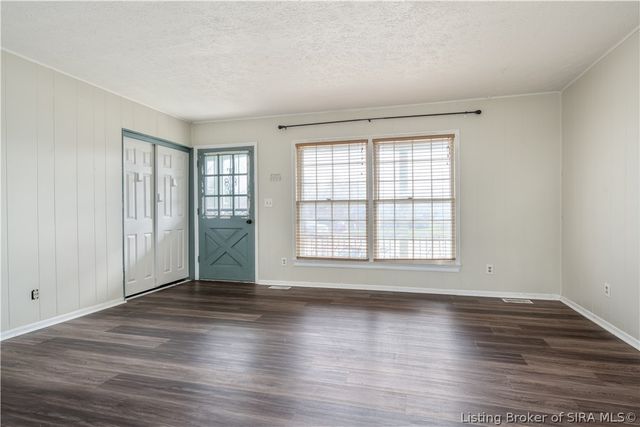 2116 Palmer Court, New Albany, IN 47150