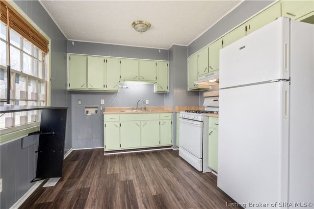 2116 Palmer Court, New Albany, IN 47150