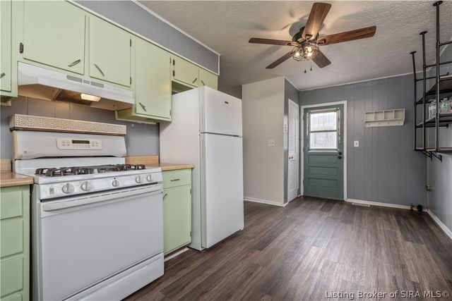 2116 Palmer Court, New Albany, IN 47150