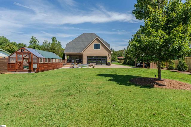 152 River Bend Road, Greenville, SC 29617