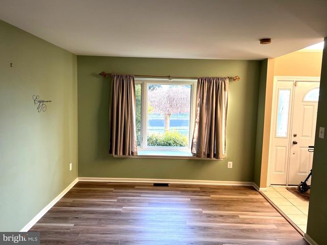 621 NICOLE DR, Southampton, PA 18966