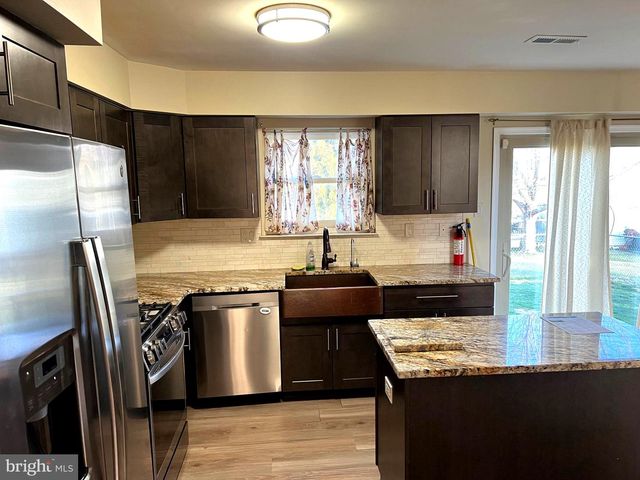 621 NICOLE DR, Southampton, PA 18966