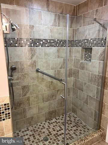 621 NICOLE DR, Southampton, PA 18966