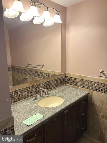 621 NICOLE DR, Southampton, PA 18966