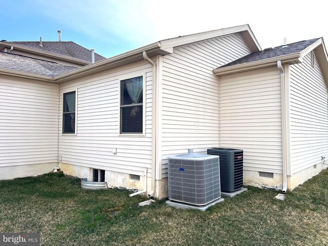 621 NICOLE DR, Southampton, PA 18966