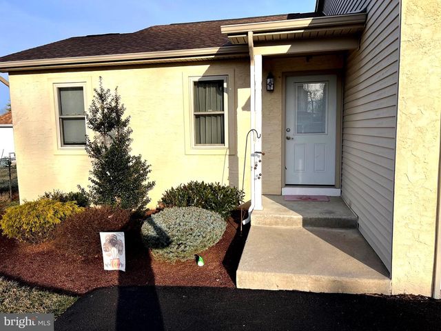 621 NICOLE DR, Southampton, PA 18966