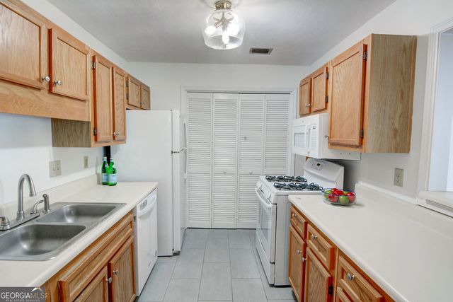 1003 Berkeley Woods Drive, Duluth, GA 30096