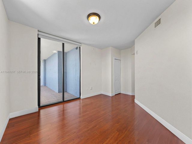 2301 SW 27th Ave 1403, Miami, FL 33145