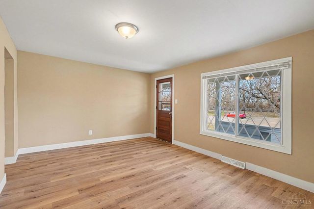 321 Southern Avenue, Reading, OH 45215