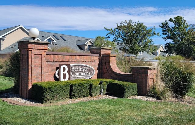 3018 E Beringer Circle, Urbana, IL 61802