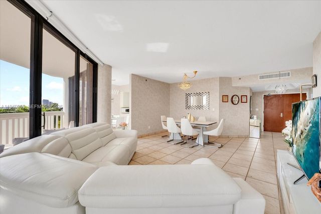 2000 Island Boulevard 602, Aventura, FL 33160