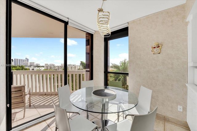 2000 Island Boulevard 602, Aventura, FL 33160