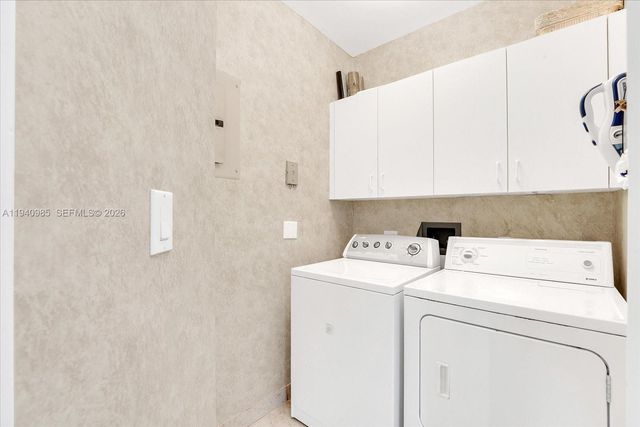 2000 Island Boulevard 602, Aventura, FL 33160