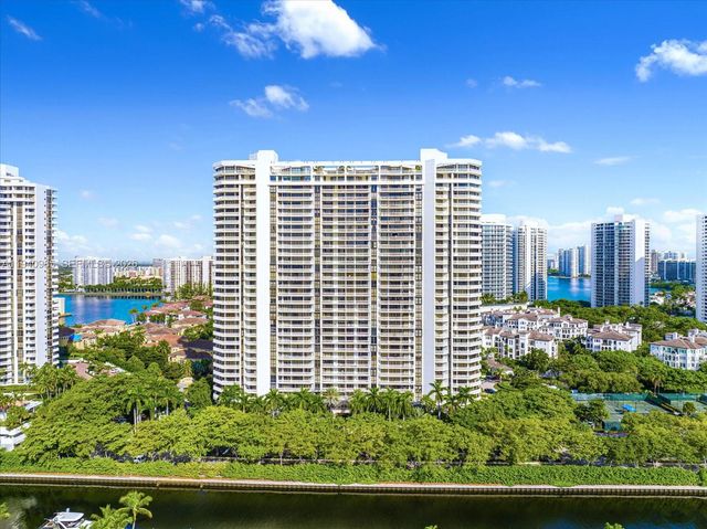 2000 Island Boulevard 602, Aventura, FL 33160