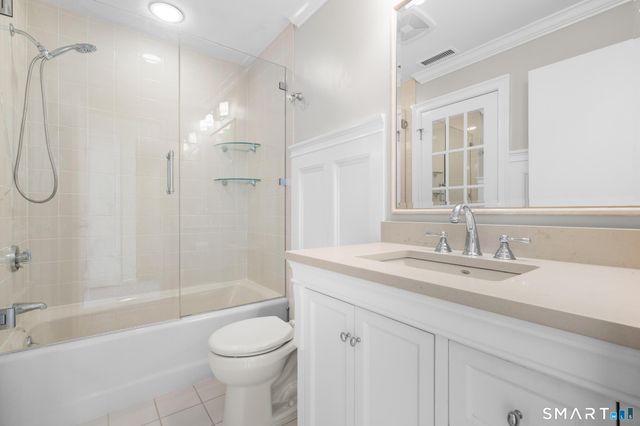 2435 Bedford Street 11C, Stamford, CT 06905