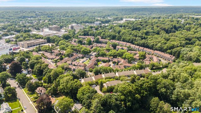 2435 Bedford Street 11C, Stamford, CT 06905
