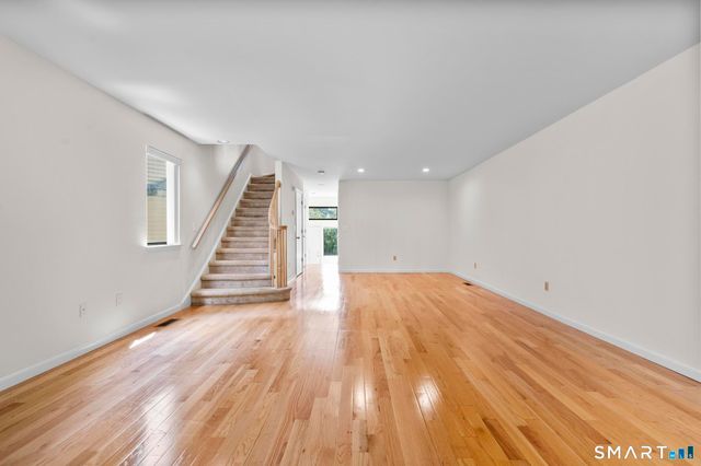 2435 Bedford Street 11C, Stamford, CT 06905