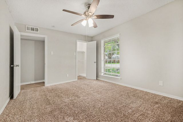 914 Bromwich Street, Garland, TX 75040