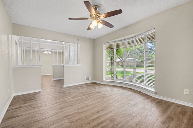 914 Bromwich Street, Garland, TX 75040