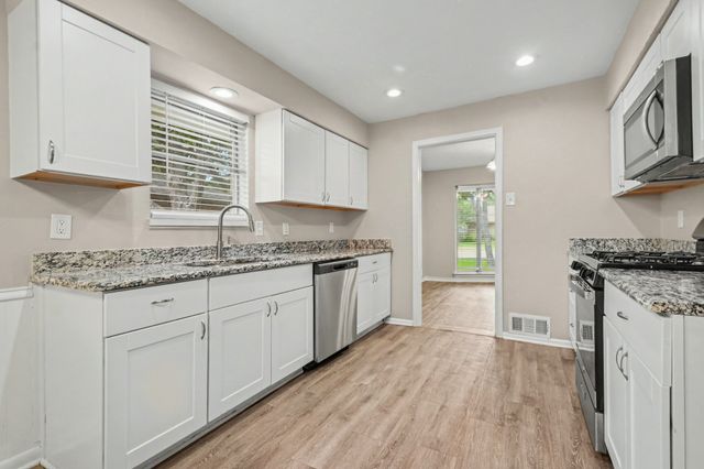 914 Bromwich Street, Garland, TX 75040