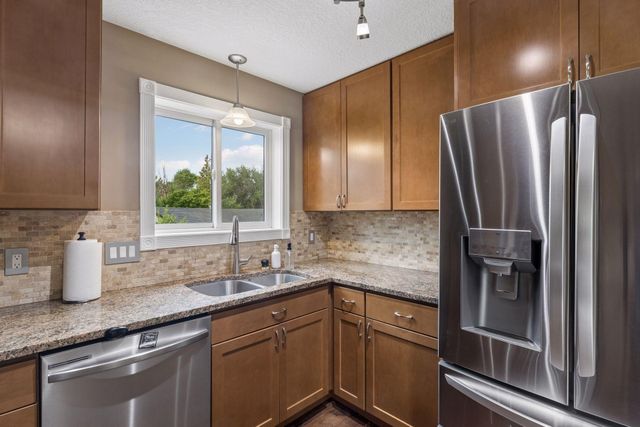 360 117th Avenue NW, Coon Rapids, MN 55448