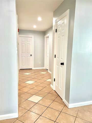 263 Fairview Circle, Middle Island, NY 11953