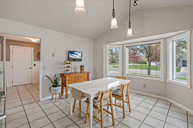 12120 87th Avenue N, Maple Grove, MN 55369
