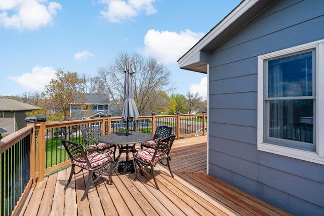 12120 87th Avenue N, Maple Grove, MN 55369