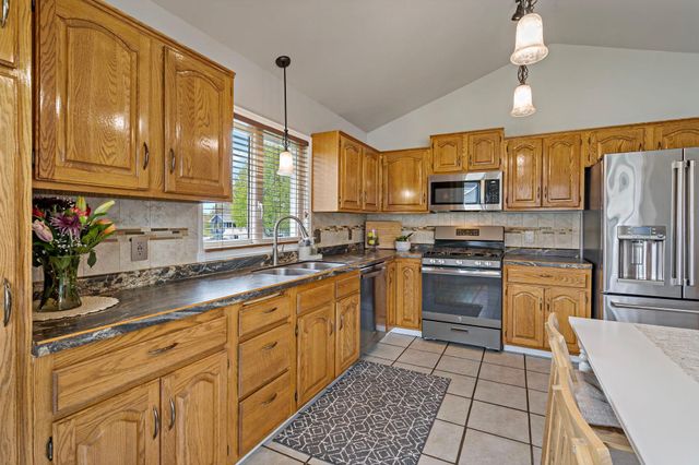 12120 87th Avenue N, Maple Grove, MN 55369