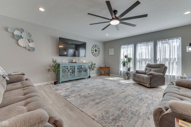 4349 Ironclad Drive, Bargersville, IN 46106