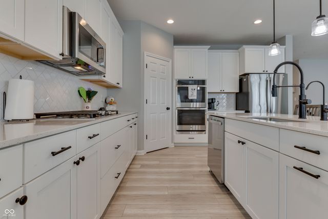 4349 Ironclad Drive, Bargersville, IN 46106