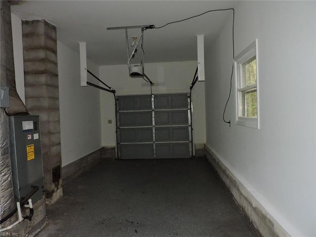 8259 Guinea RD, Hayes, VA 23072