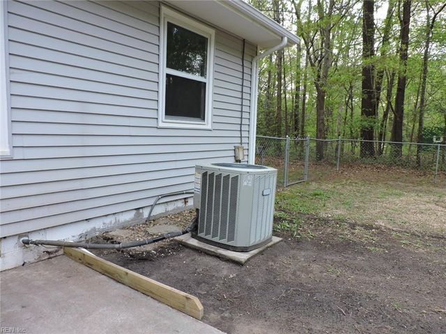 8259 Guinea RD, Hayes, VA 23072