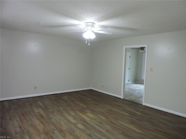 8259 Guinea RD, Hayes, VA 23072