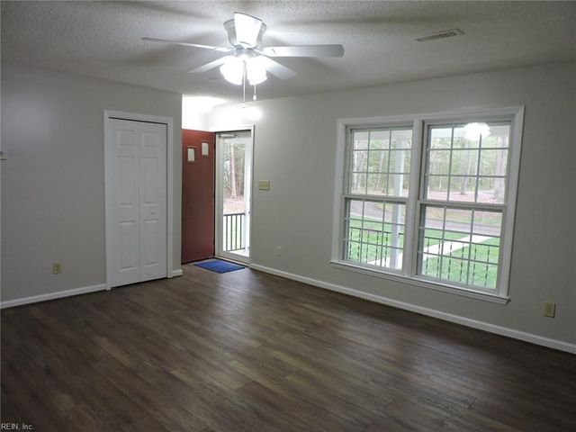 8259 Guinea RD, Hayes, VA 23072