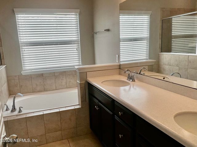 174 ASBURY HILL Court, Jacksonville, FL 32218