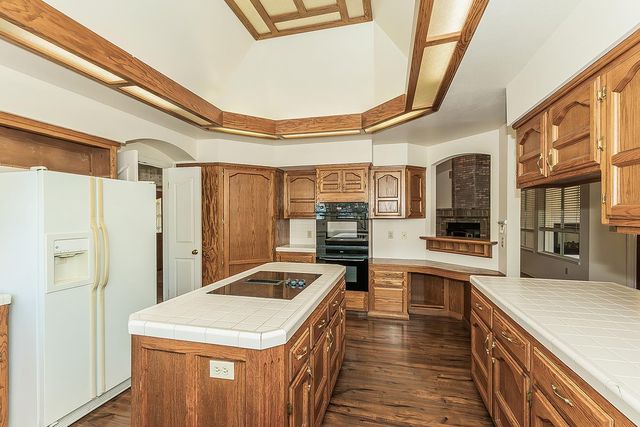 534 E Mariners Circle, Fresno, CA 93730