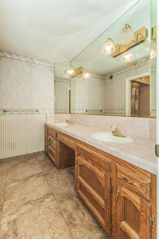 534 E Mariners Circle, Fresno, CA 93730